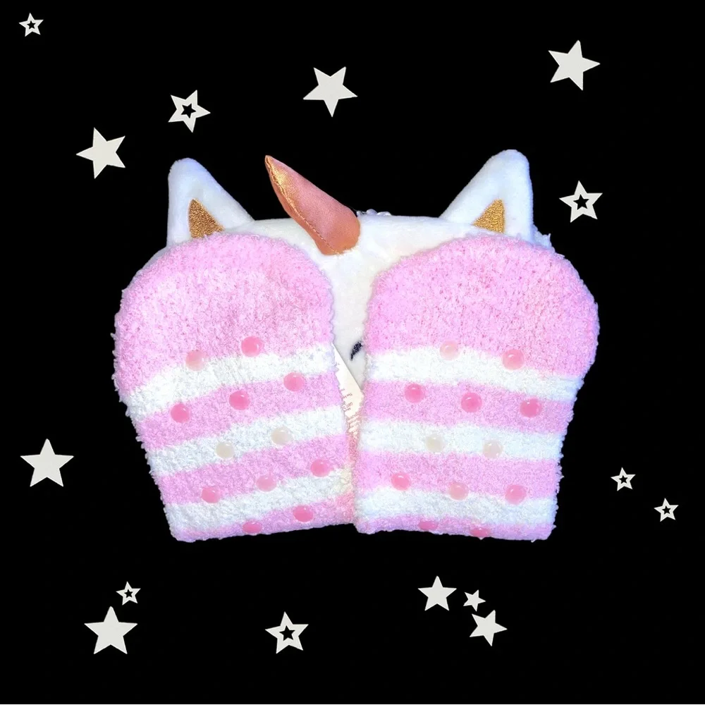 🆕NWT•3D Unicorn Eye Mask & Fuzzy Sock Set - Picture 2 of 14